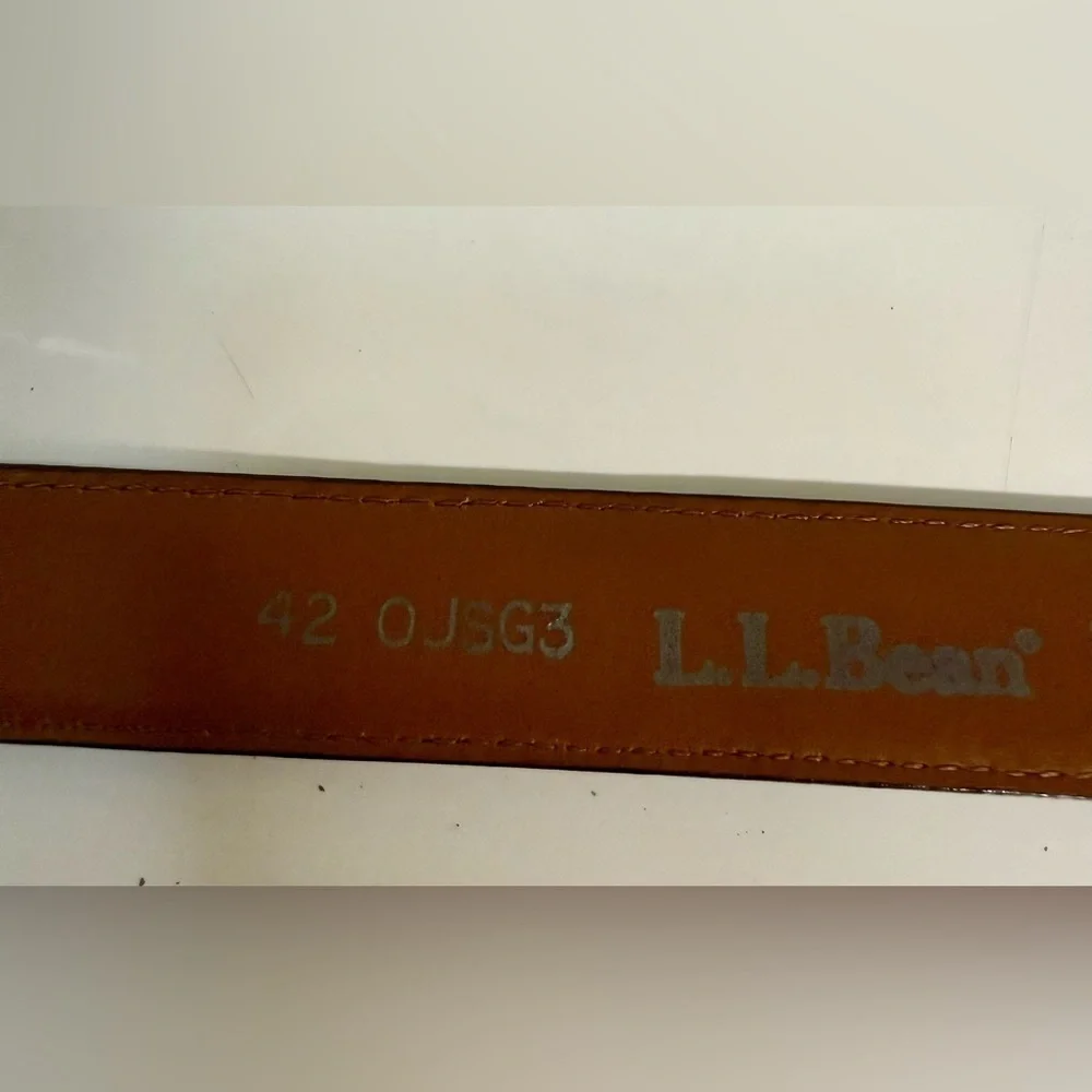 Men’s L.L. Bean Brown leather belt preppy classic high quality belt size 42 EUC